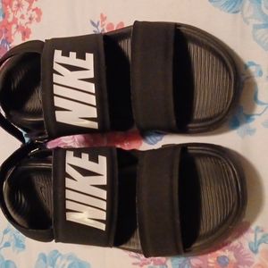 Nike strapped sandals